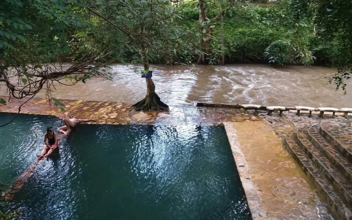 Горячие источники Hin Dat Hot Spring в Канчанабури