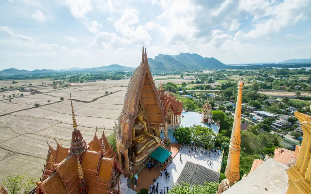 Wat Tham Suea Tiger Cave Temple в Канчанабури
